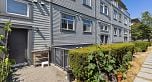 204 5632 Kings Road
