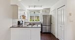 204 5632 Kings Road