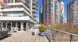301 638 Beach Crescent