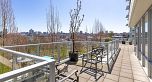 301 638 Beach Crescent