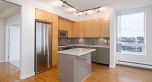 1605 1833 Crowe Street