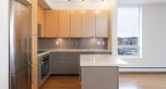 1605 1833 Crowe Street