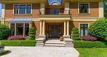 4239 Pine Crescent