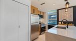 305 638 Beach Crescent