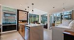 305 638 Beach Crescent