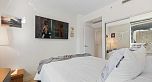 305 638 Beach Crescent