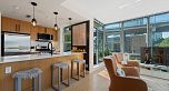 305 638 Beach Crescent