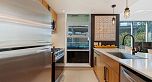 305 638 Beach Crescent