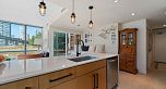 305 638 Beach Crescent