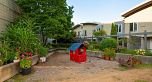 209 63 Keefer Place