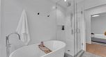 34 92 W King Edward Avenue