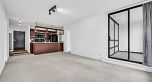 407 933 Hornby Street