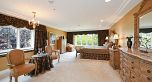 1368 Minto Crescent