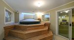 1368 Minto Crescent