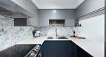 402 2133 Dundas Street