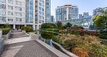 1907 1199 Marinaside Crescent