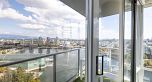 2501 8 Smithe Mews
