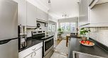 305 2430V Point Grey Road