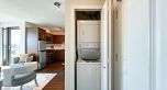1106 1068 W Broadway