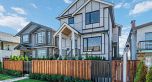 2 2658 Dundas Street