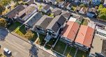 2 2658 Dundas Street