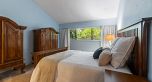 4262 Yuculta Crescent