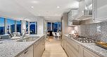 3202 1111 Alberni Street