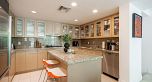 TH9 1650 Bayshore Drive