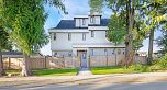 2 1233 E 37th Avenue