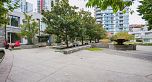 239 188 Keefer Place