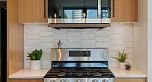 305 638 Beach Crescent
