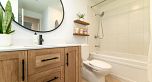305 638 Beach Crescent