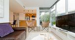 305 638 Beach Crescent
