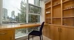 305 638 Beach Crescent
