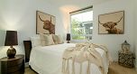 305 638 Beach Crescent