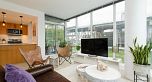305 638 Beach Crescent