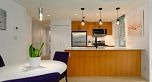 305 638 Beach Crescent