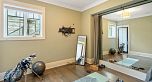 1189 W 32nd Avenue