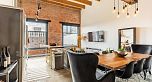 515 55 E Cordova Street
