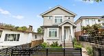 2 2786 E 46th Avenue