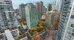 2210 233 Robson Street