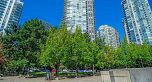 1506 583 Beach Crescent