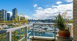 321 1228 Marinaside Crescent