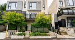 2 589 W King Edward Avenue