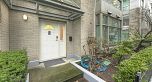 930 Richards Street