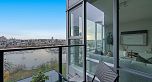 2805 583 Beach Crescent