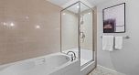 2805 583 Beach Crescent