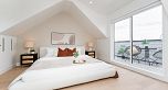 2 2837 Oliver Crescent