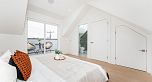 2 2837 Oliver Crescent