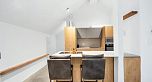 3 829 Keefer Street
